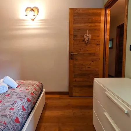 Hostdomus - Flower Loft * Cesana Torinese