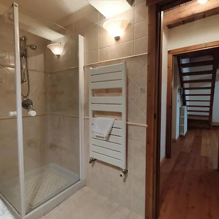 Hostdomus - Flower Loft Appartement *