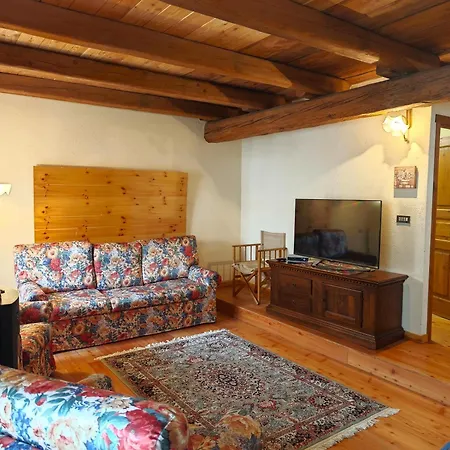 Hostdomus - Flower Loft Cesana Torinese