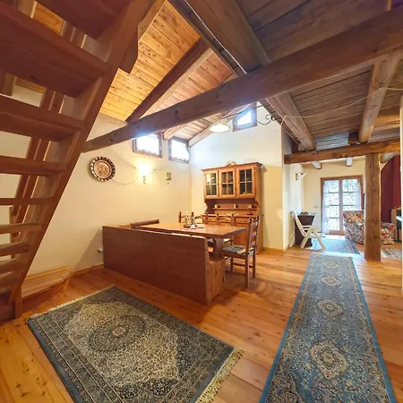 Hostdomus - Flower Loft * Cesana Torinese