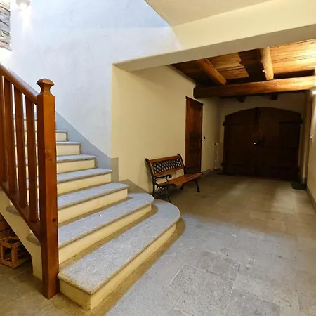 Hostdomus - Flower Loft Appartement *